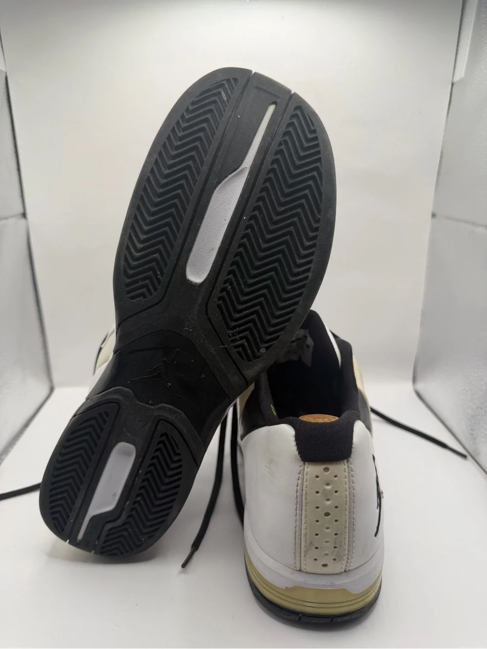 Air Jordan Team Elite II Low White Black Basketball Shoes Men’s Size 9.5
